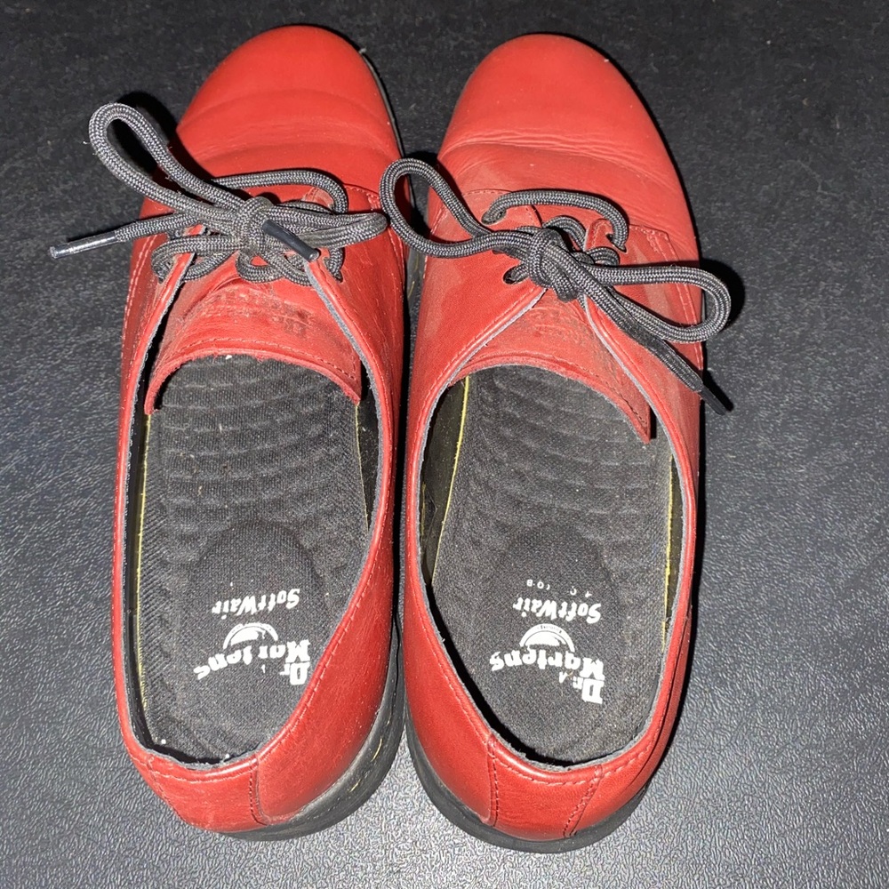 Dr. Martens shoes for women (size 9) - Picture 4 of 4